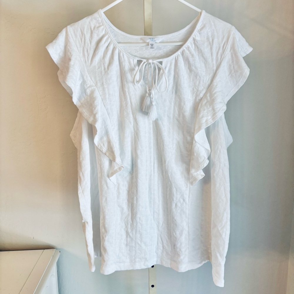 🌿 3 FOR $12 Time and Tru White Flutter Sleeve Blouse with Tie Front